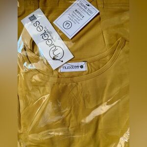 NUGGLES ~ Mustard 3/4 Sleeve Top